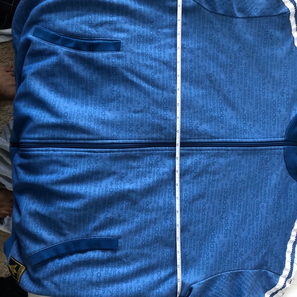 Adidas jacket - Picture 8 of 8